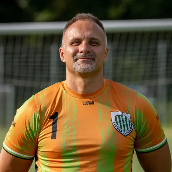 Radek Szarowski
