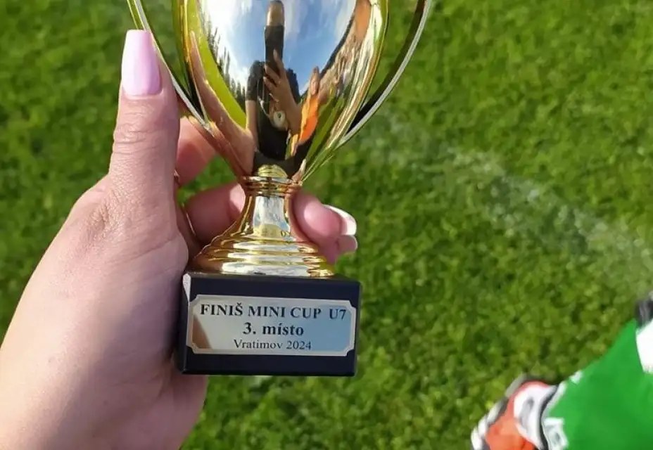 Ml. přípravka a školička vyrazili do Vratimova na FINIŠ CUP