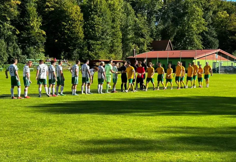 Slovan v Neborech: dvě červené, neproměněná penalta a přesto heroické vítězství 3:2!